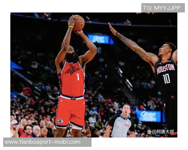 莱昂纳德一年内两度压哨绝杀追平NBA传奇球星成现役第九人